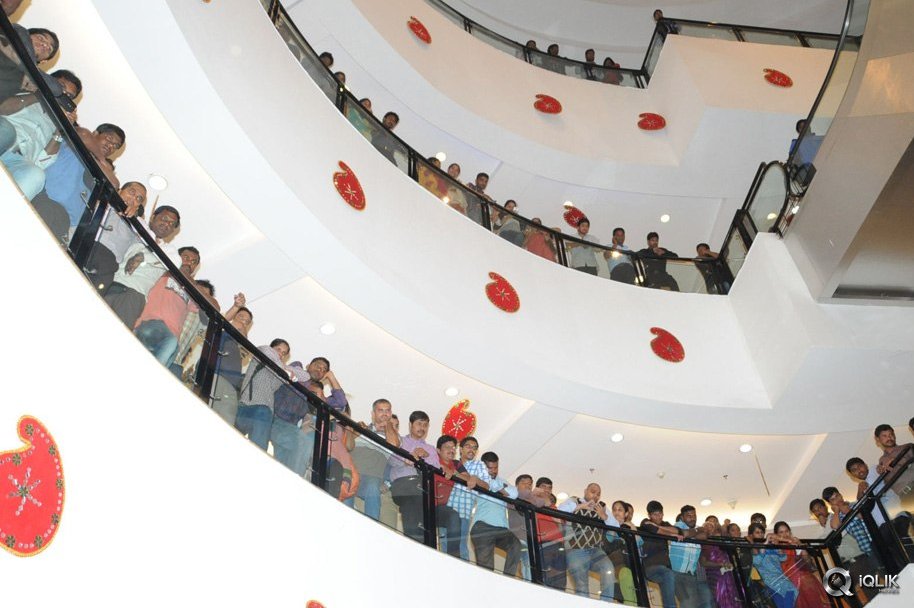 Akhil-Movie-Promotions-at-Inorbit-Mall